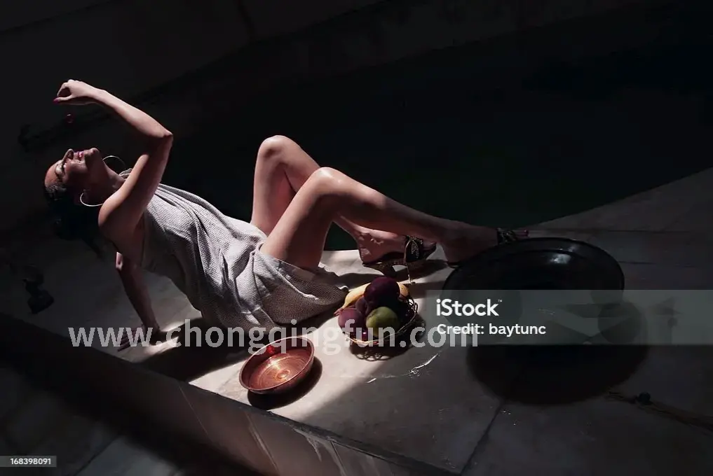 技师进行肩颈按摩